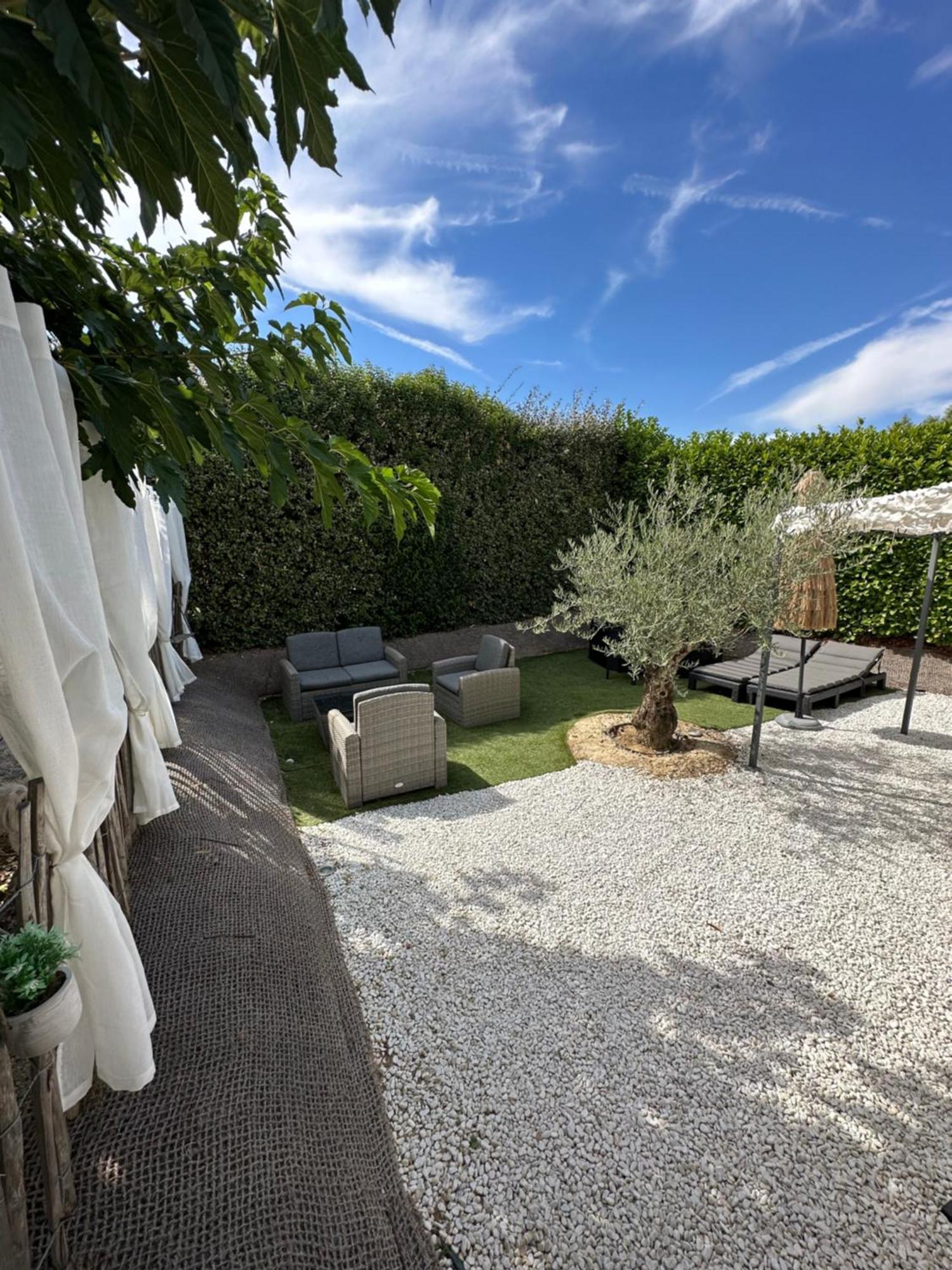 Petit Nid Douillet En Luberon Avec Spa Ansouis Kültér fotó